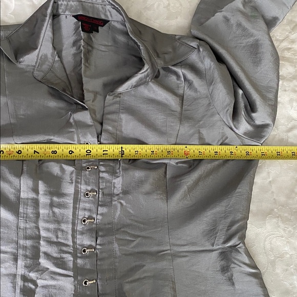 Simon Chang woman’s size 10 silver button down - Picture 9 of 11
